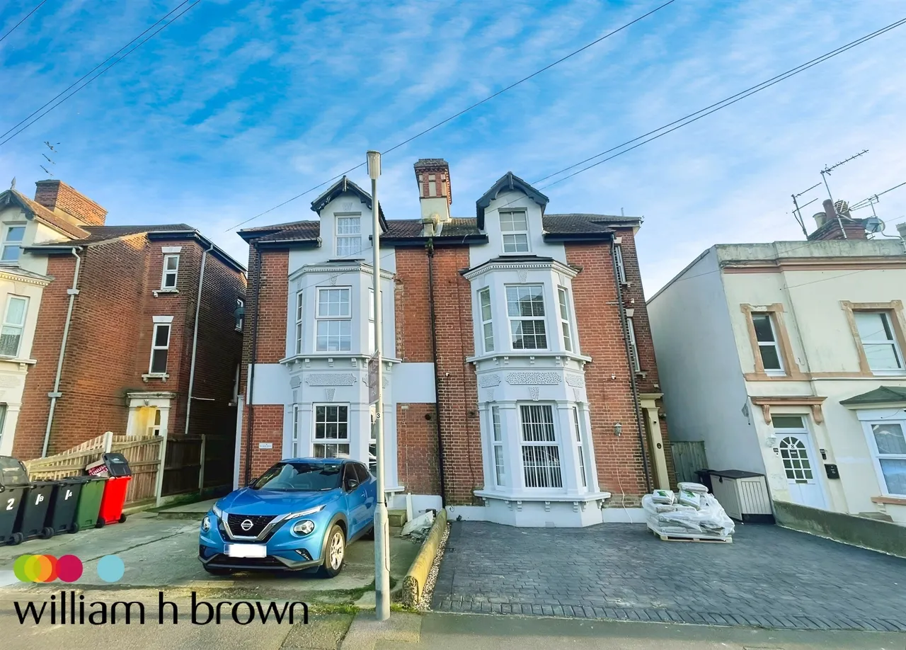 10 bed house for sale — Church Road, Clacton-On-Sea