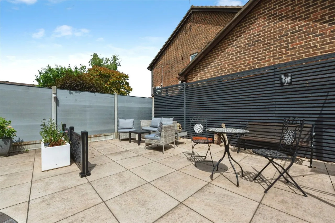 Fleming Road, GRAYS, Essex, RM16, photo 19