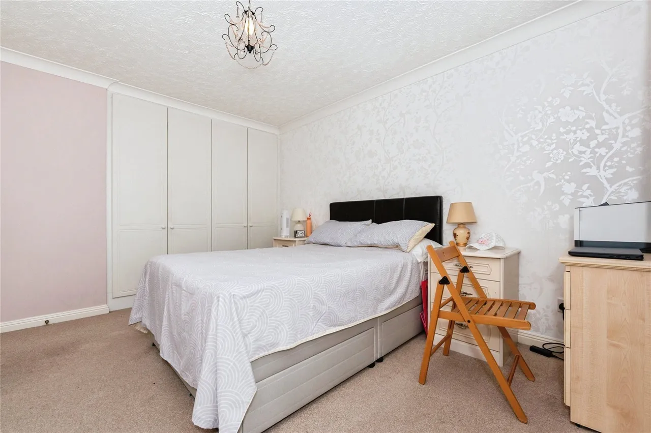 Fleming Road, GRAYS, Essex, RM16, photo 12