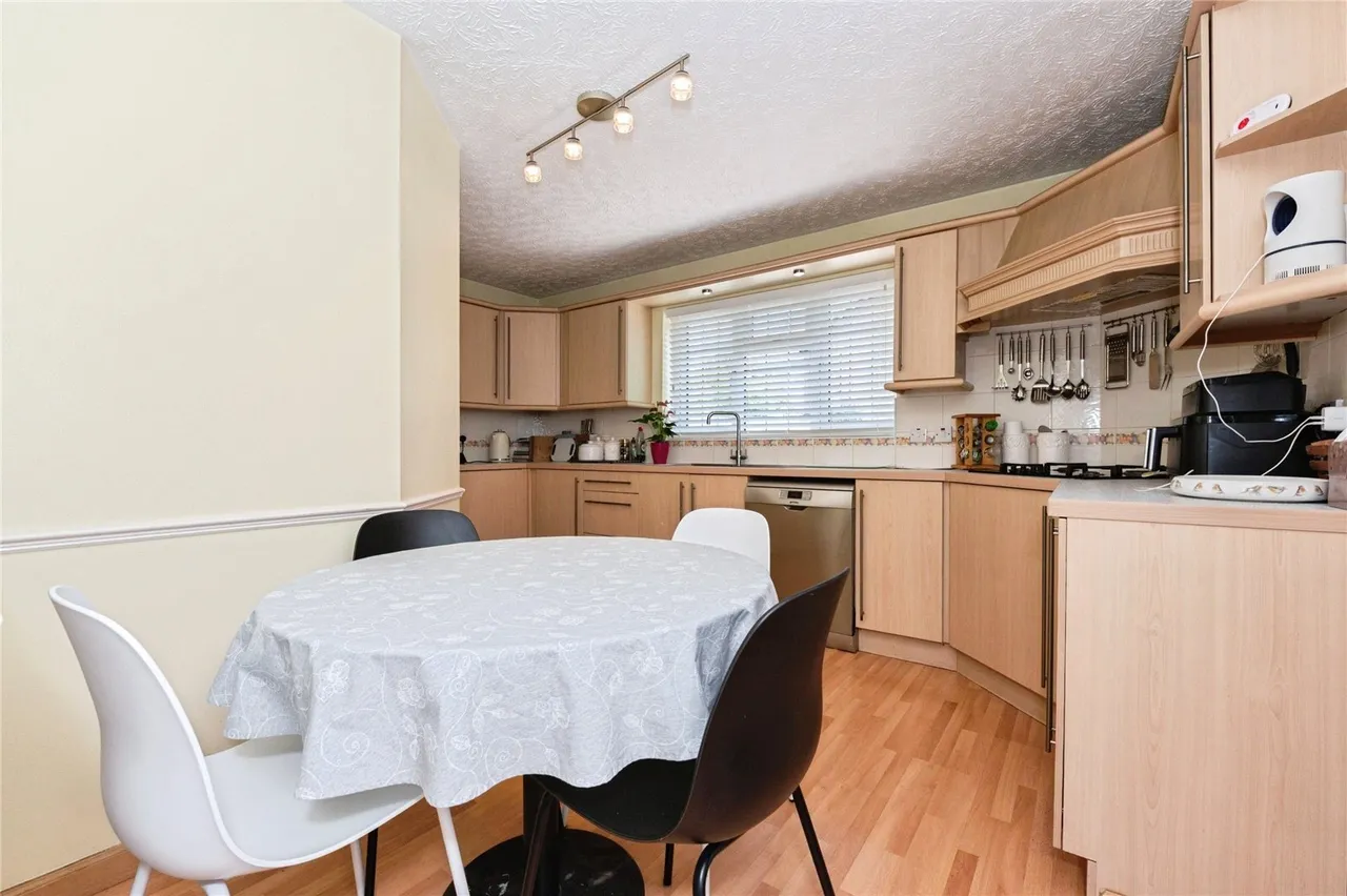 Fleming Road, GRAYS, Essex, RM16, photo 9