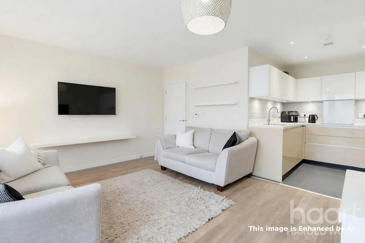 Safflower Lane, Romford, RM3, photo 2