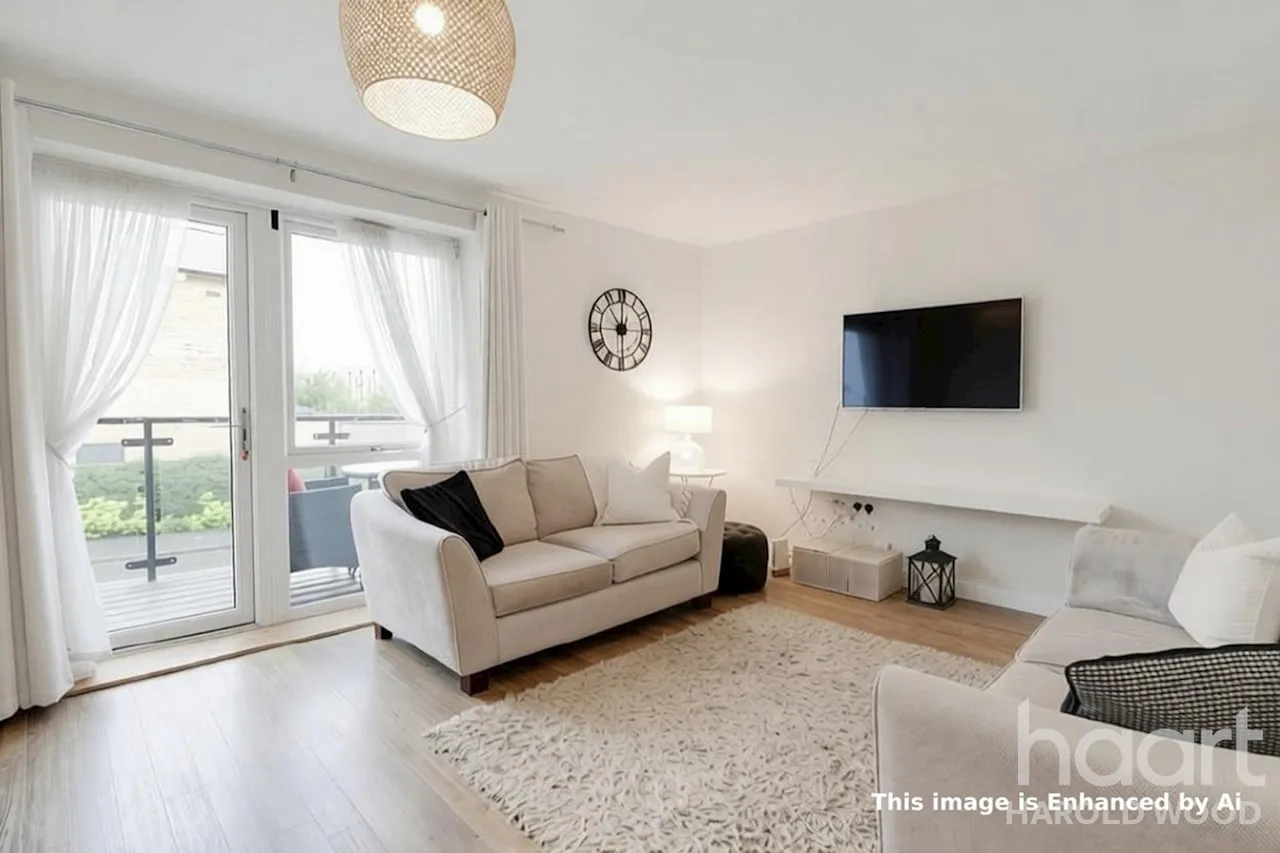 Safflower Lane, Romford, RM3, photo 6