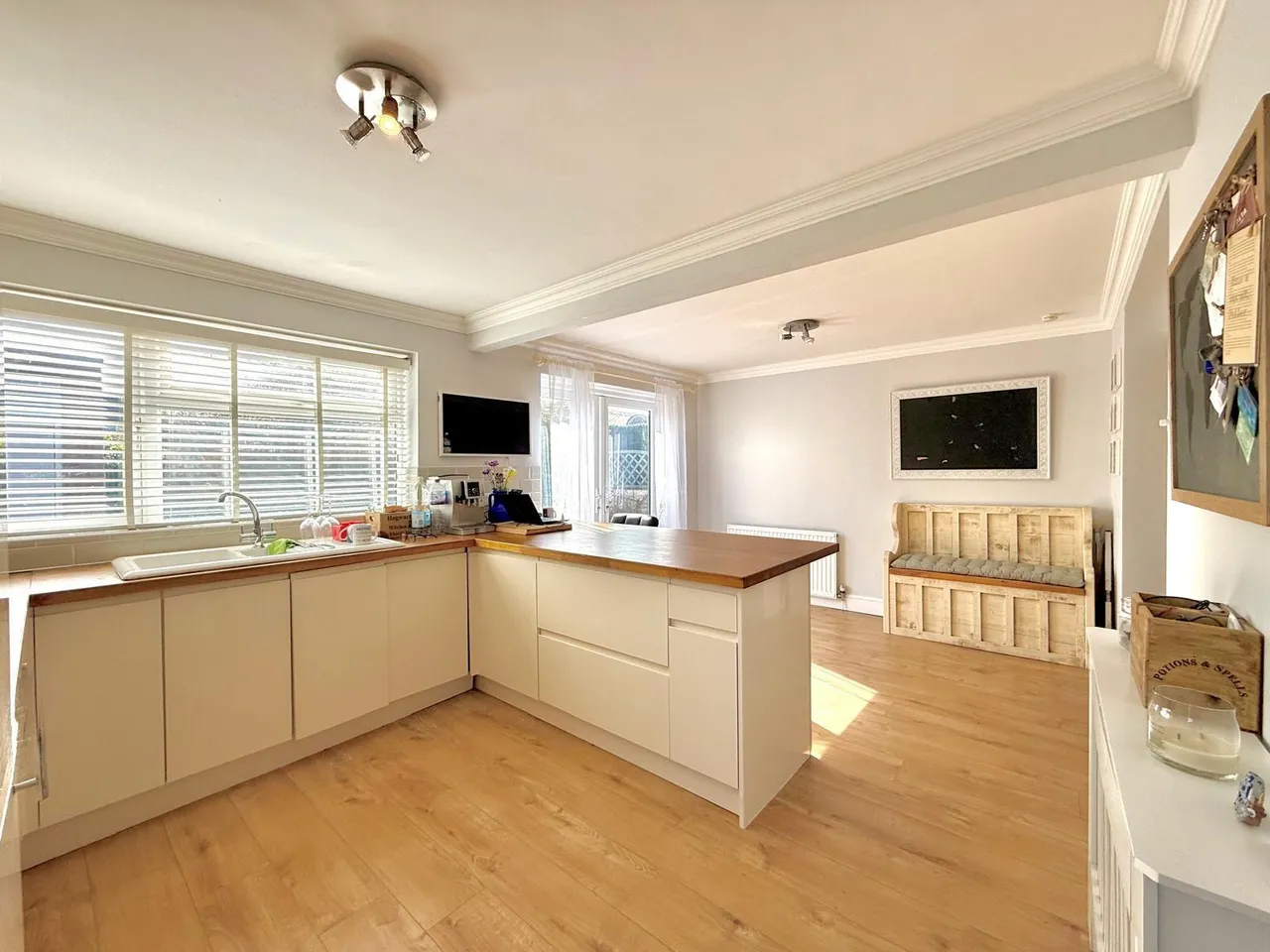 3 bed house for sale — Norton Grove, Swindon, Wiltshire, SN3 1BW