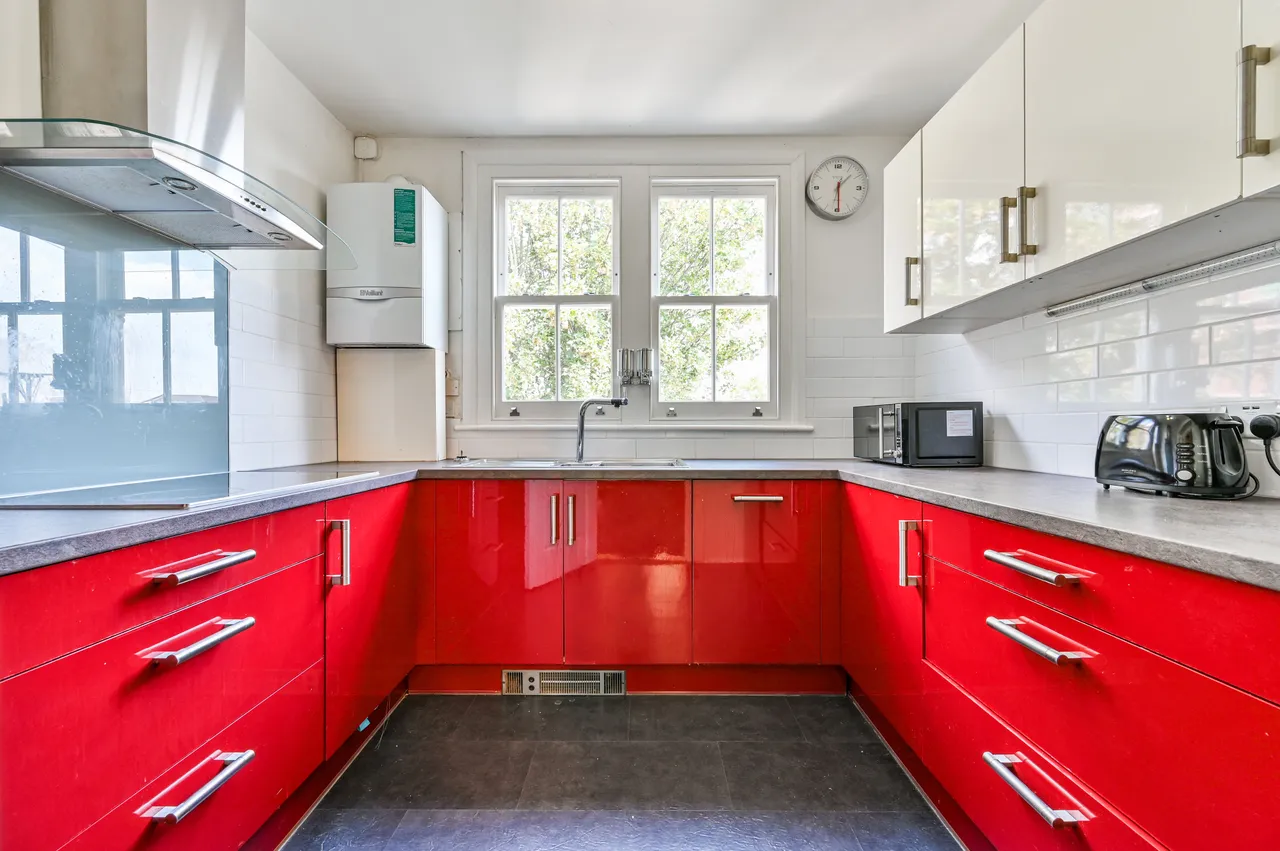 26c Mornington Grove, London, photo 3