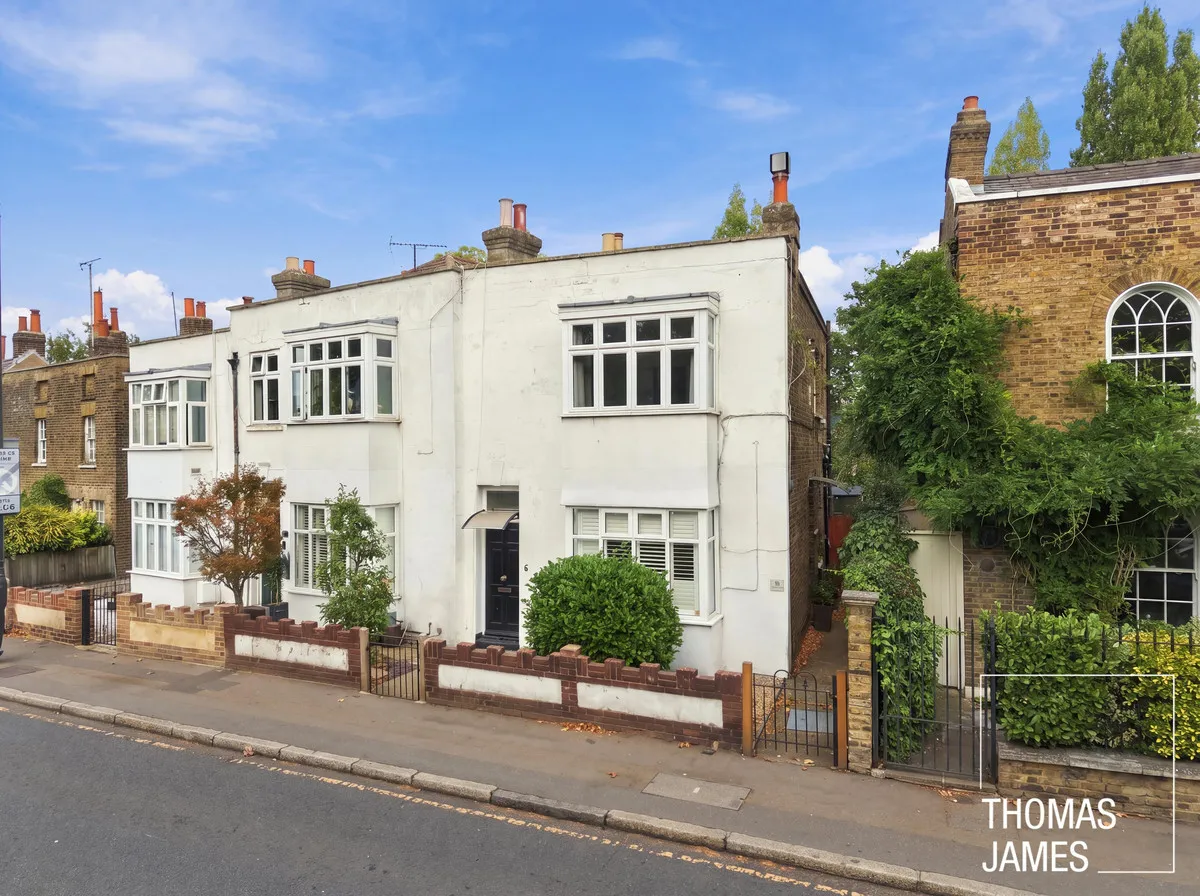 2 bed flat for sale, Chase Side, Enfield, EN2