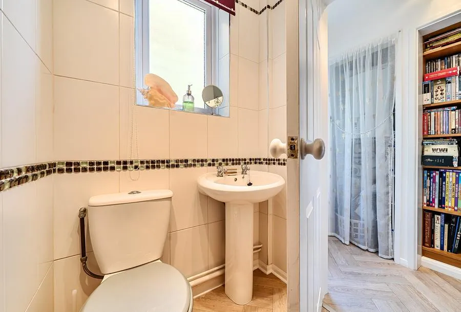 Pennine Road, Oldland Common, BS30, photo 12