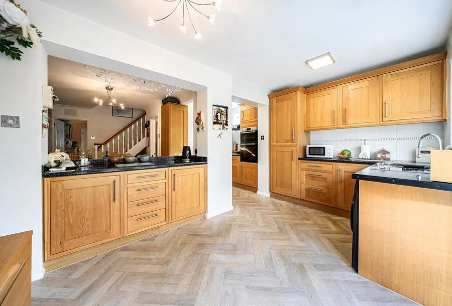 Pennine Road, Oldland Common, BS30, photo 5