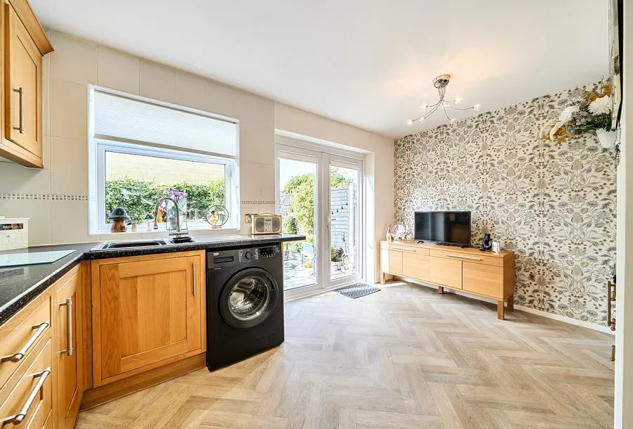 Pennine Road, Oldland Common, BS30, photo 8