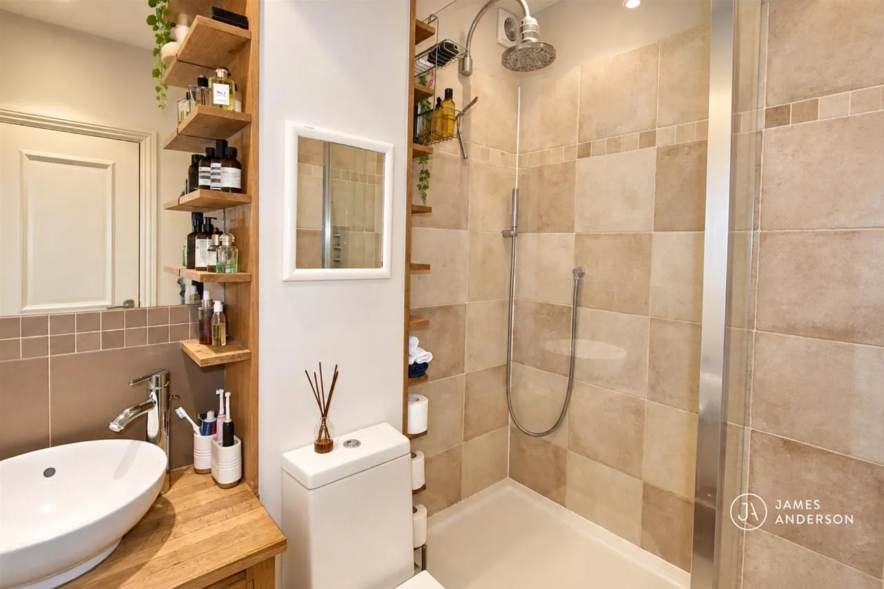 Lower Richmond Road, London, SW15, photo 8