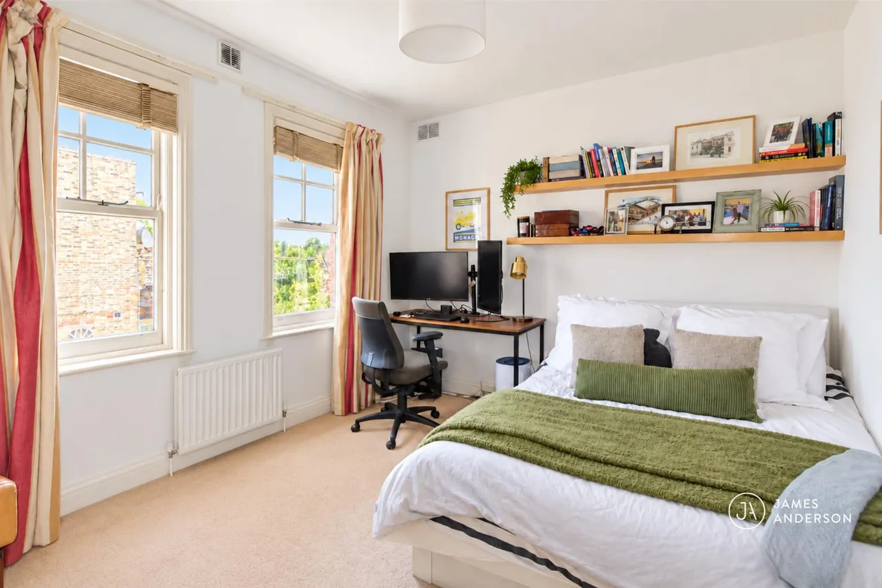 Lower Richmond Road, London, SW15, photo 6