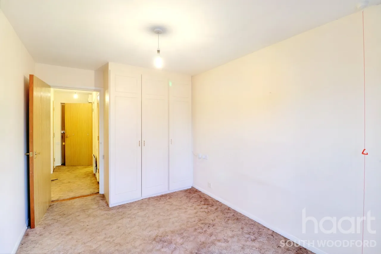 Glebelands Avenue, London, E18, photo 3