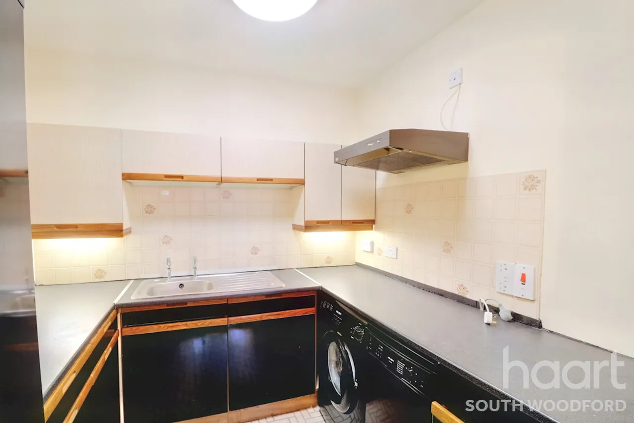 Glebelands Avenue, London, E18, photo 4