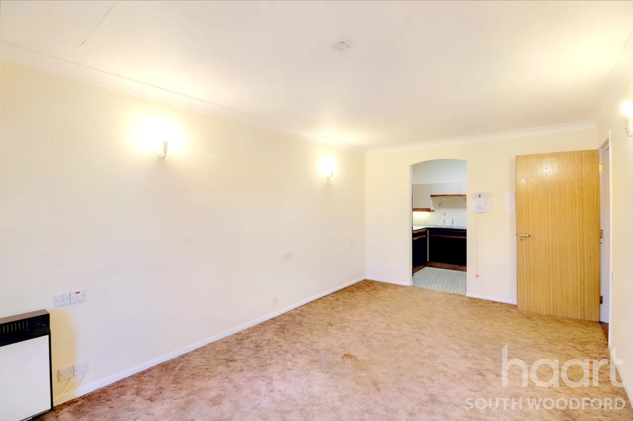 Glebelands Avenue, London, E18, photo 2