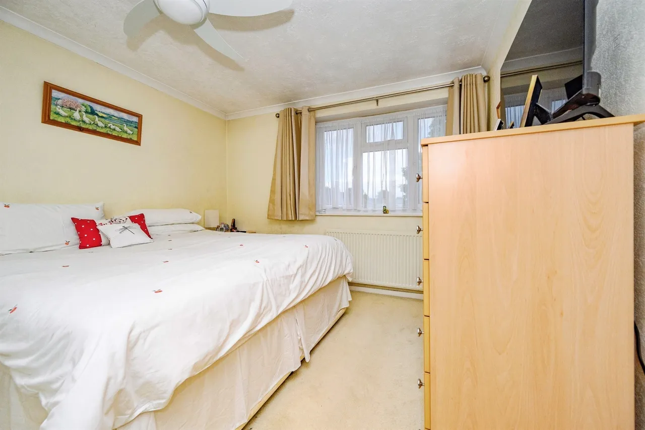 Sheepcot Lane, Watford, photo 3