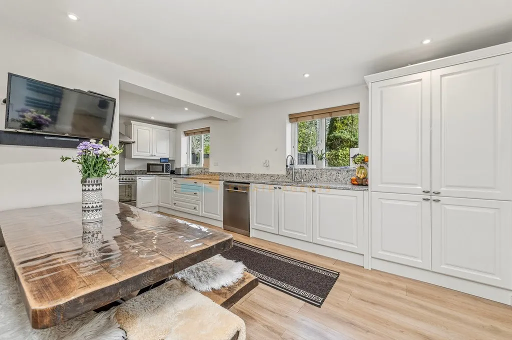 Landseer Avenue, Tingley, Wakefield, photo 21