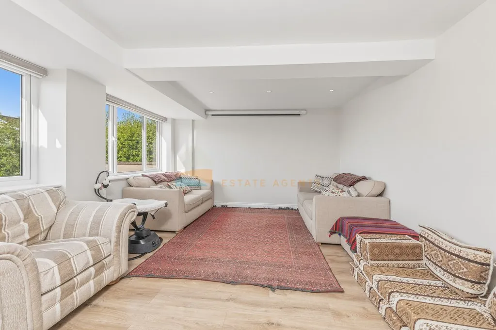 Landseer Avenue, Tingley, Wakefield, photo 13