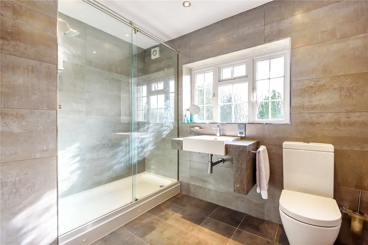 Manor House Lane, Alwoodley, LS17, photo 9