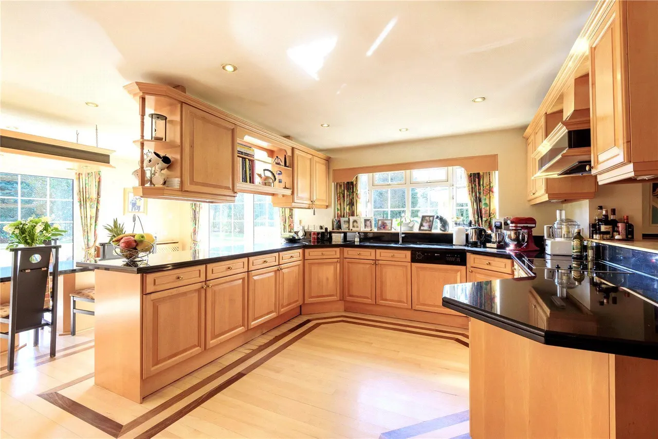 Manor House Lane, Alwoodley, LS17, photo 10