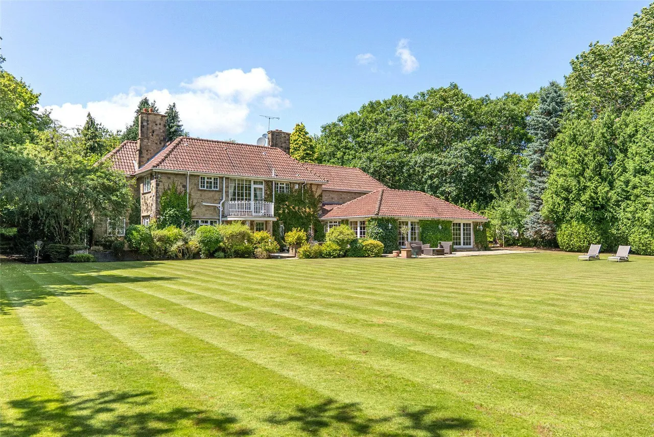 Manor House Lane, Alwoodley, LS17, photo 19