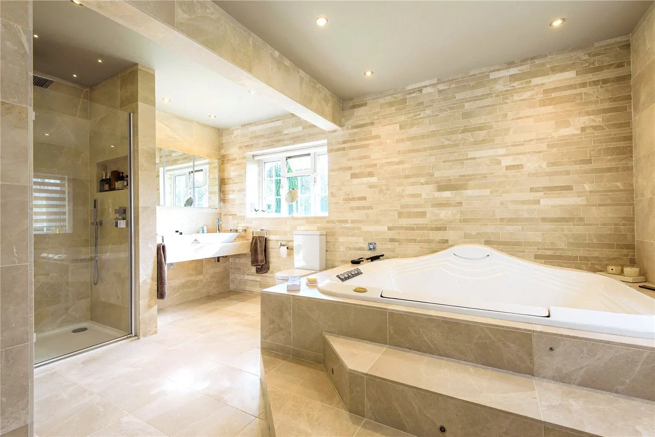 Manor House Lane, Alwoodley, LS17, photo 6