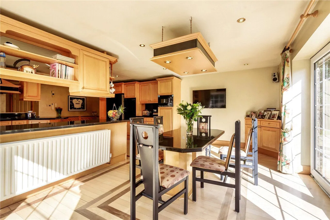 Manor House Lane, Alwoodley, LS17, photo 13
