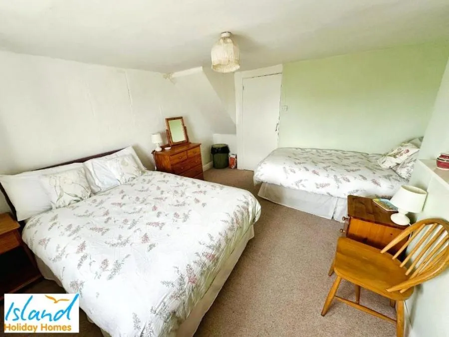 St. Catherines View, Ventnor, PO38, photo 9