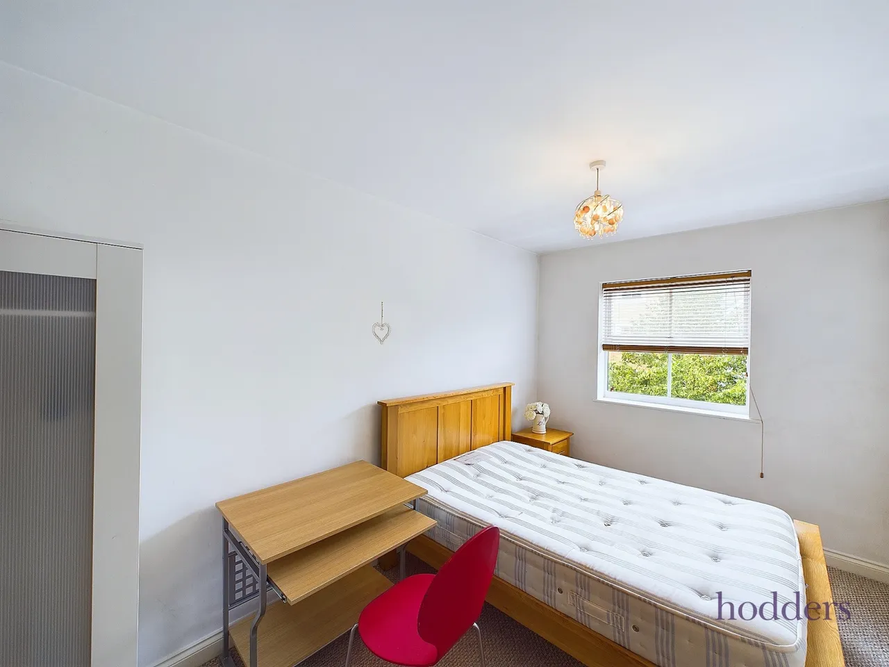 International Way, Sunbury-On-Thames, TW16, photo 6