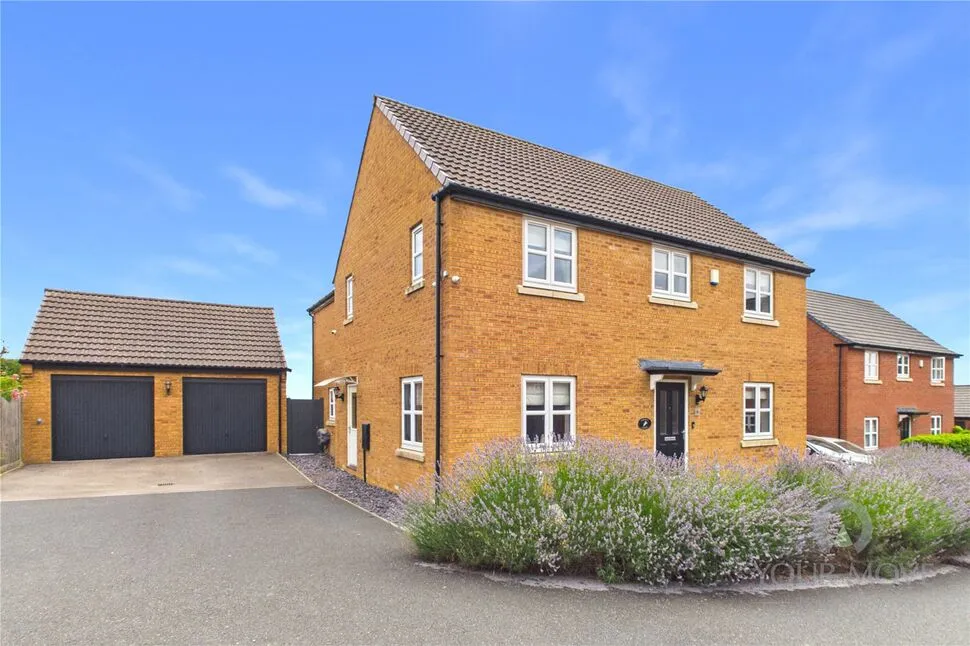 4 bed house for sale — Pintail Close, Burton Latimer, Northamptonshire, NN15