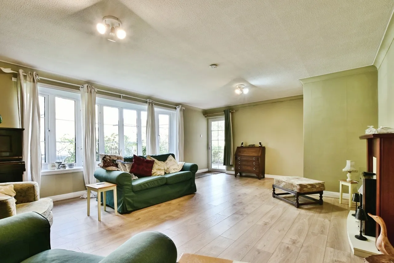 Lynton Lane, Alderley Edge, SK9, photo 2