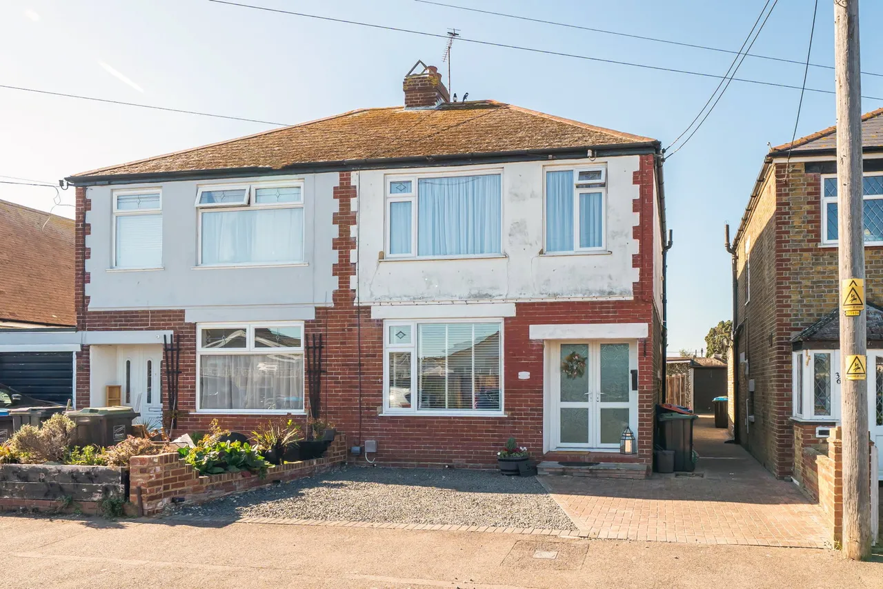 3 bed house for sale, Park Avenue, Birchington