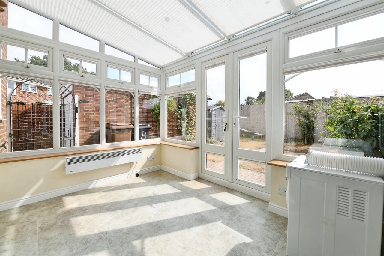 Lily Close, Chelmsford, CM1, photo 4