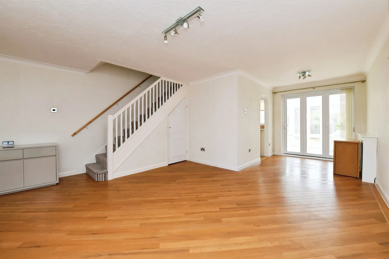 Lily Close, Chelmsford, CM1, photo 2