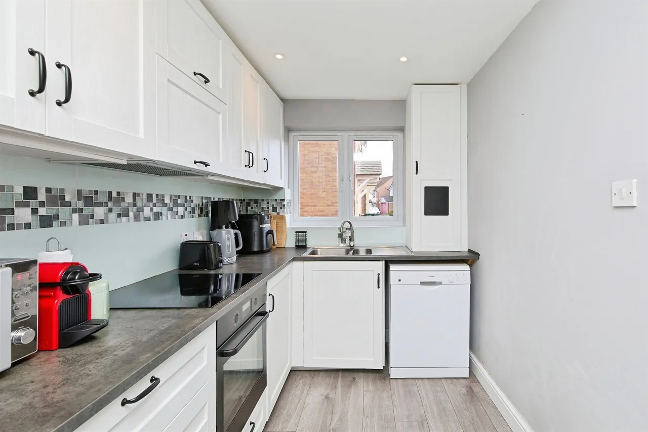 Mountfield Way, Boulton Moor, DE24, photo 5