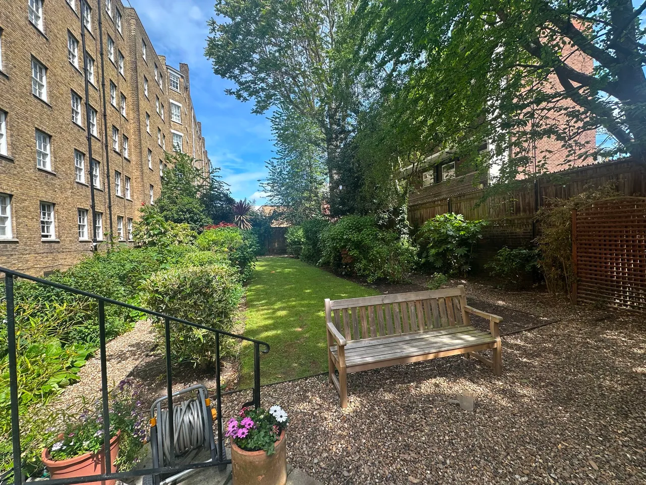 Fulham Road, London, SW3, photo 3
