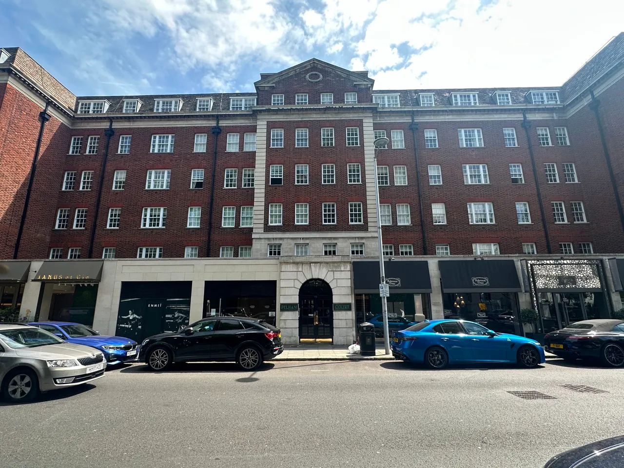 2 bed flat to rent, Fulham Road, London, SW3
