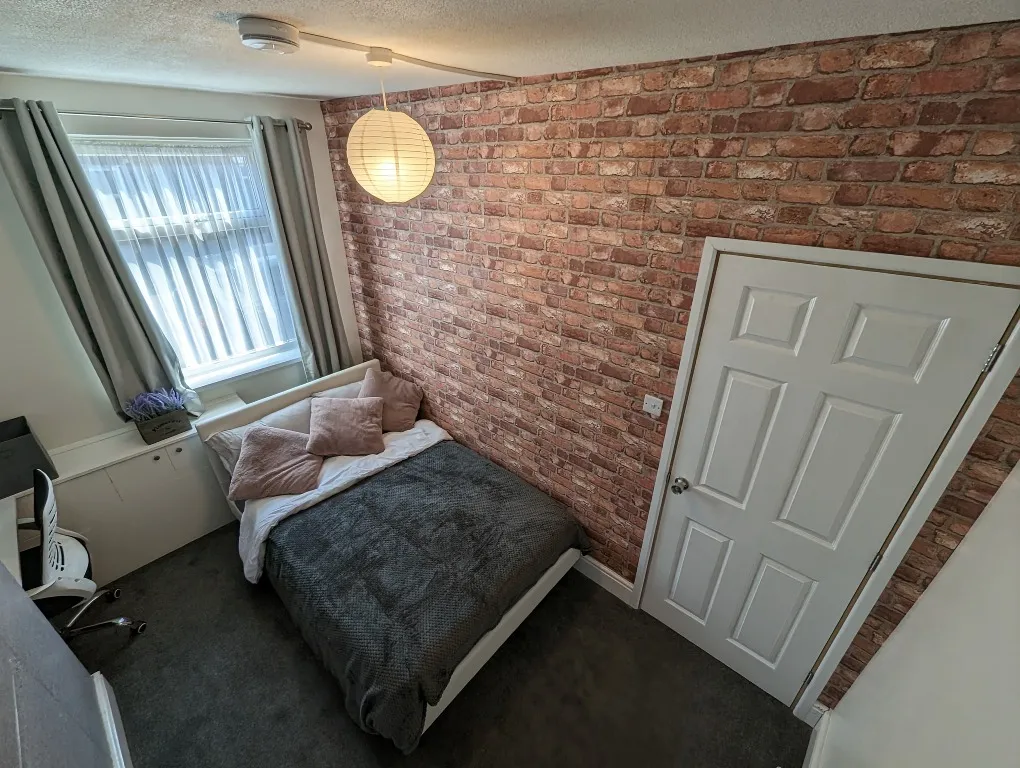 Church Street, Silverdale, ST5, photo 9