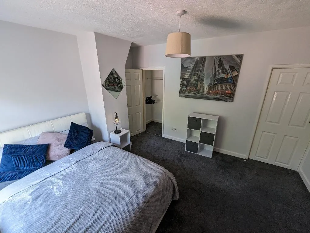 Church Street, Silverdale, ST5, photo 3