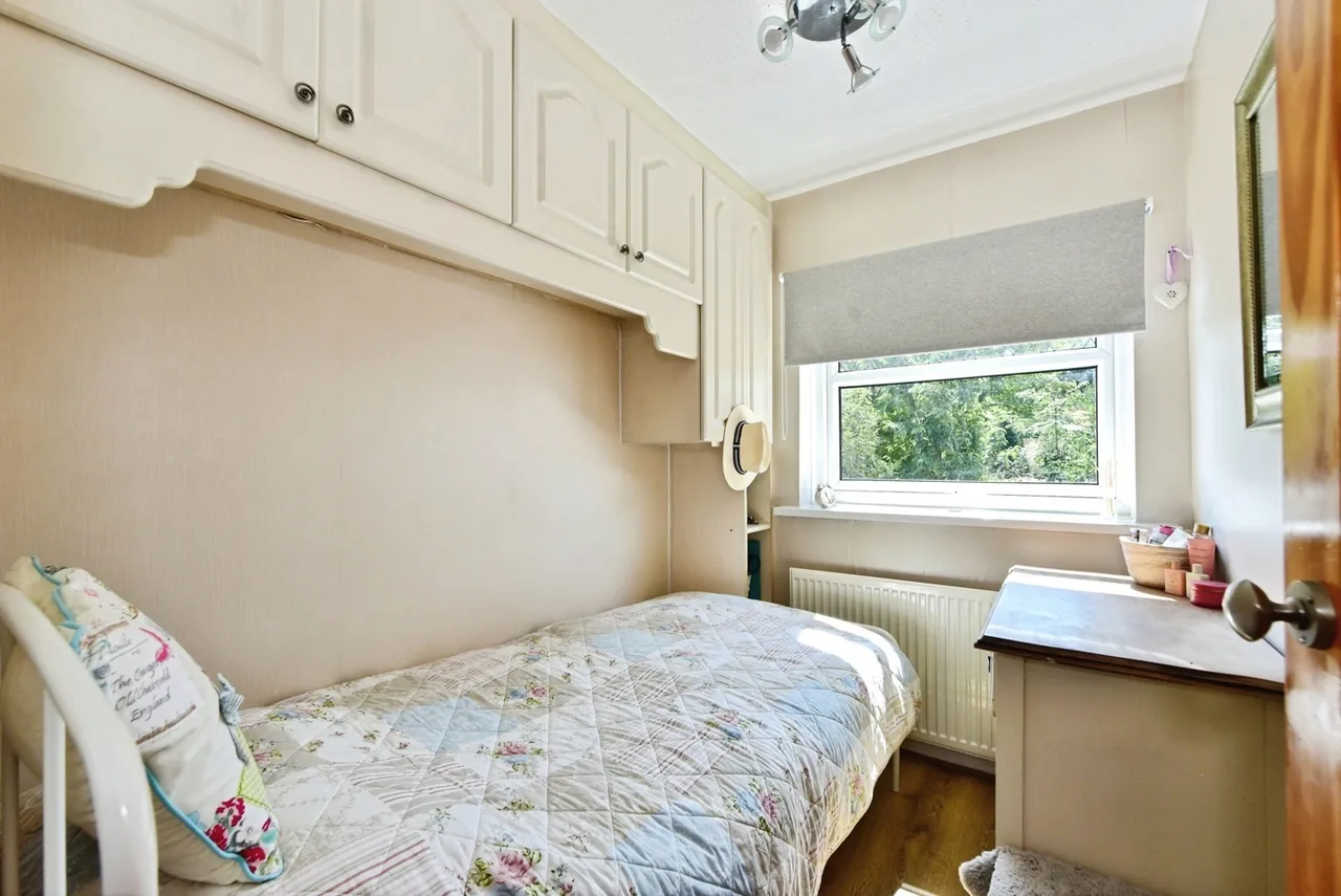 Gaunt Close, Bramley, Rotherham, South Yorkshire, S66, photo 15