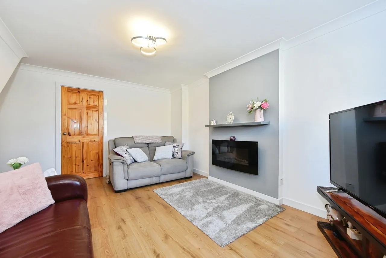Gaunt Close, Bramley, Rotherham, South Yorkshire, S66, photo 5