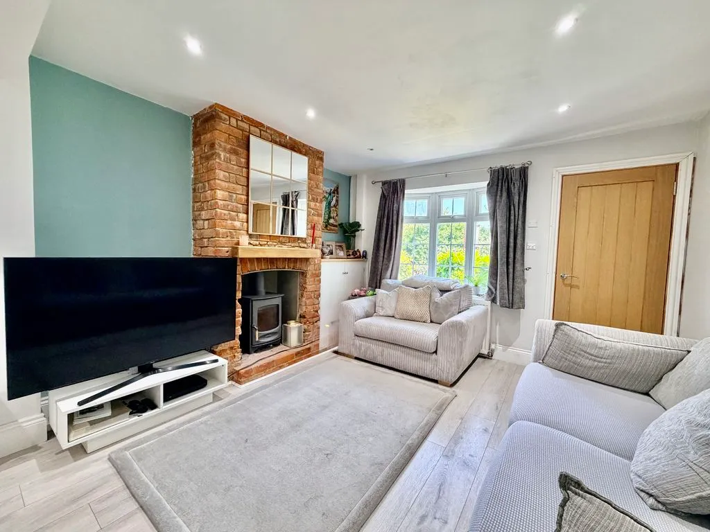 Wycombe Lane, Wooburn Green HP10 0HD, photo 9