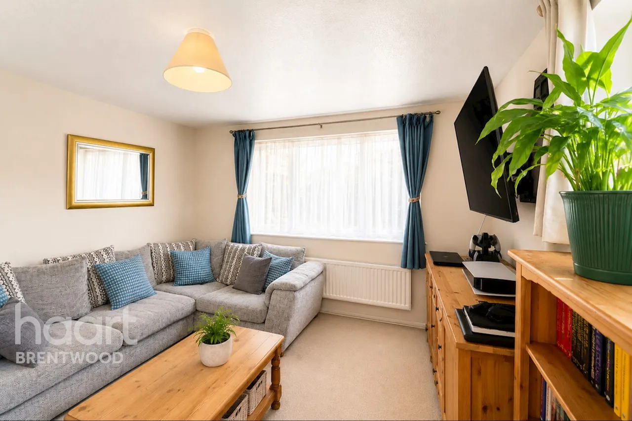 Greenshaw, Brentwood, CM14, photo 8