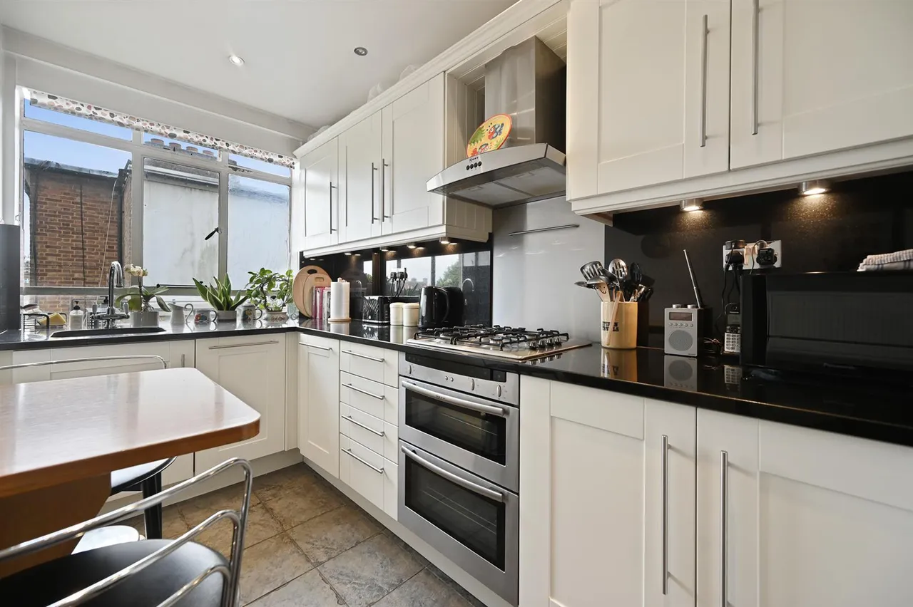 St. John's Wood Road, London, NW8 8HR, photo 3