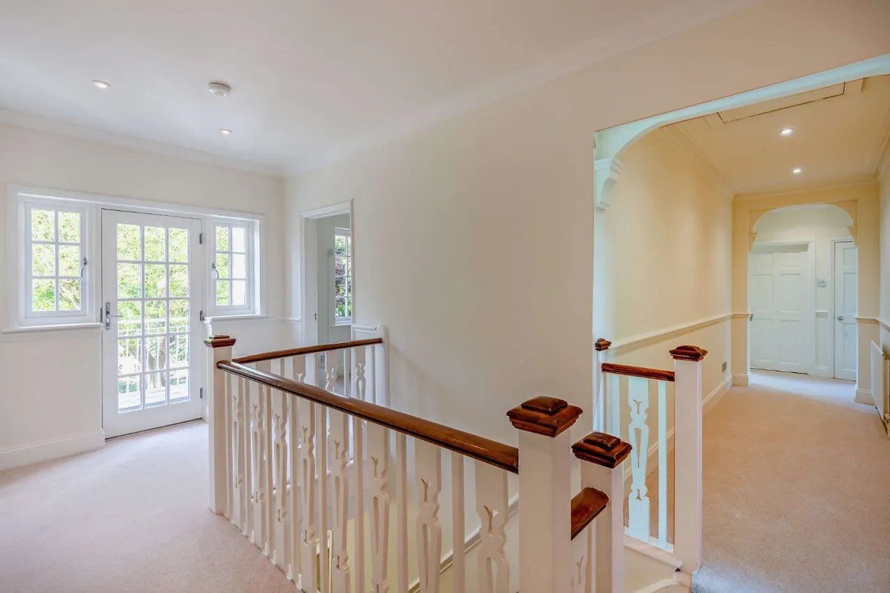 Dorney Reach Road, Dorney Reach, SL6, photo 11
