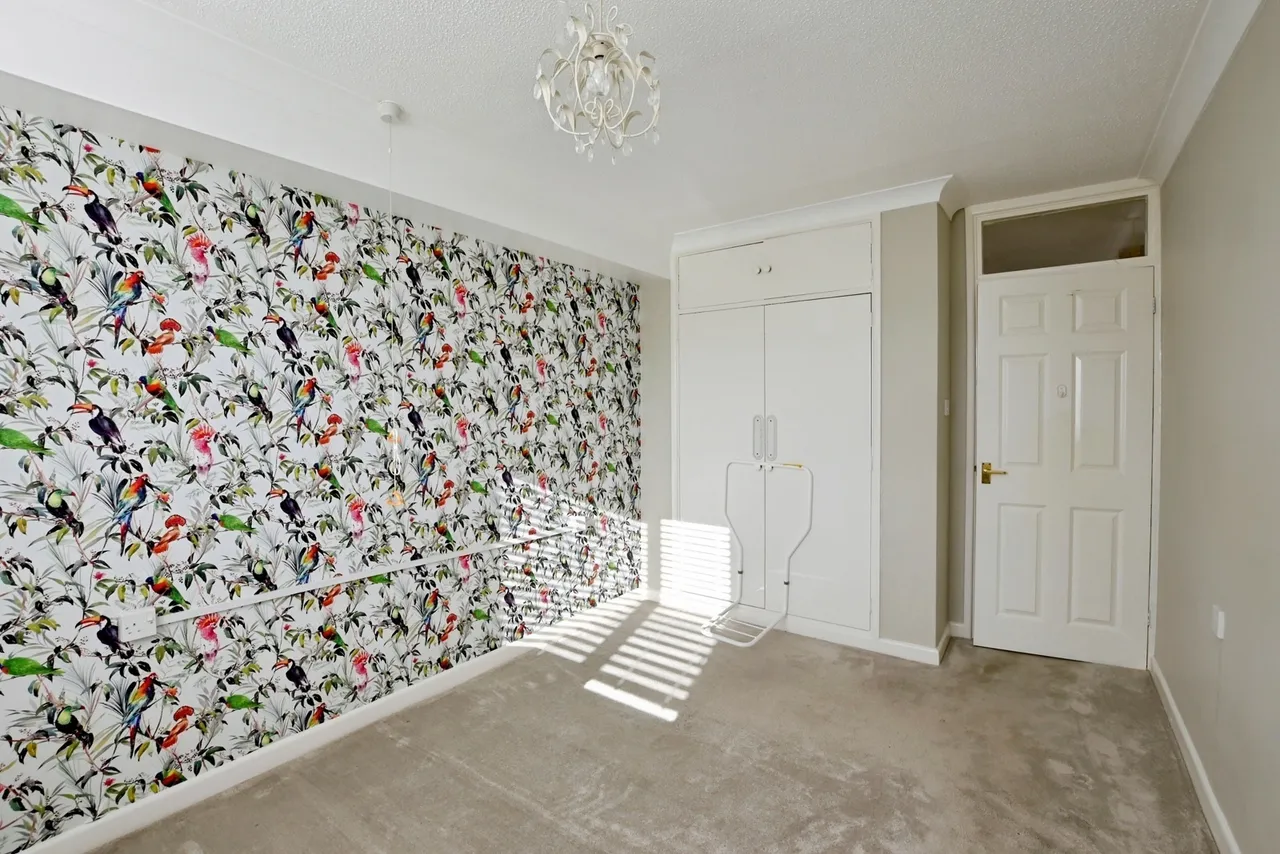 East Meon Road, Clanfield, PO8, photo 7