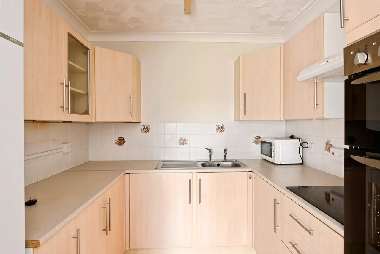East Meon Road, Clanfield, PO8, photo 9