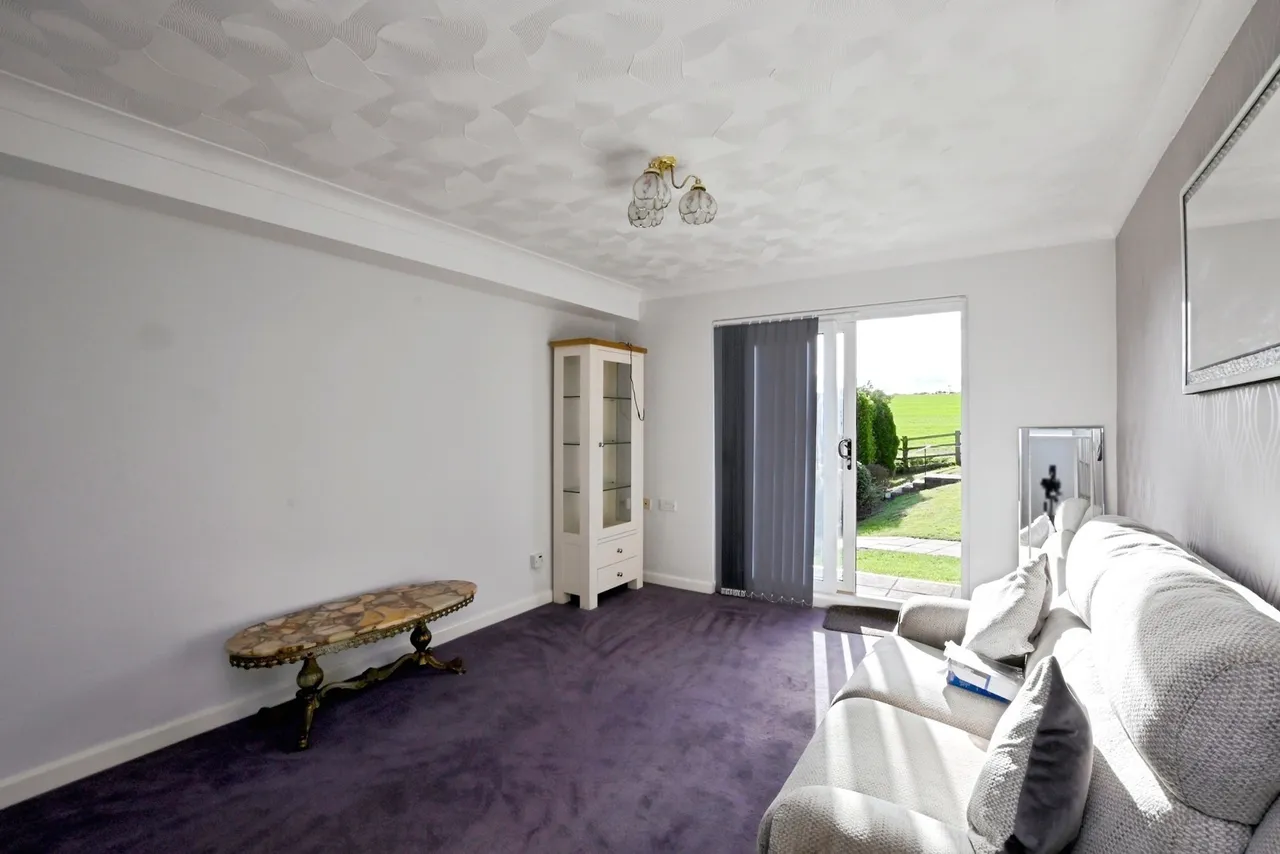 East Meon Road, Clanfield, PO8, photo 14
