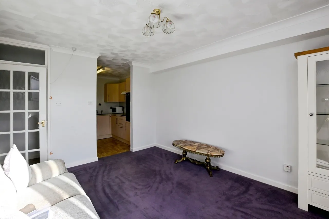 East Meon Road, Clanfield, PO8, photo 12