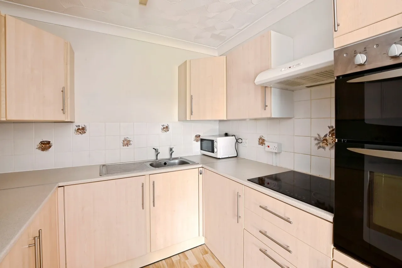 East Meon Road, Clanfield, PO8, photo 10