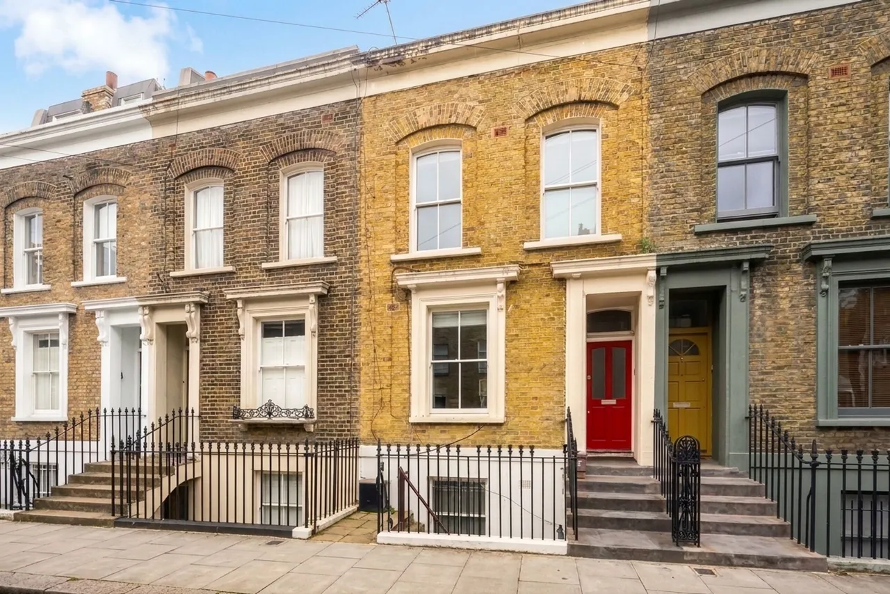 3 bed flat for sale, Ellesmere Road, London, E3