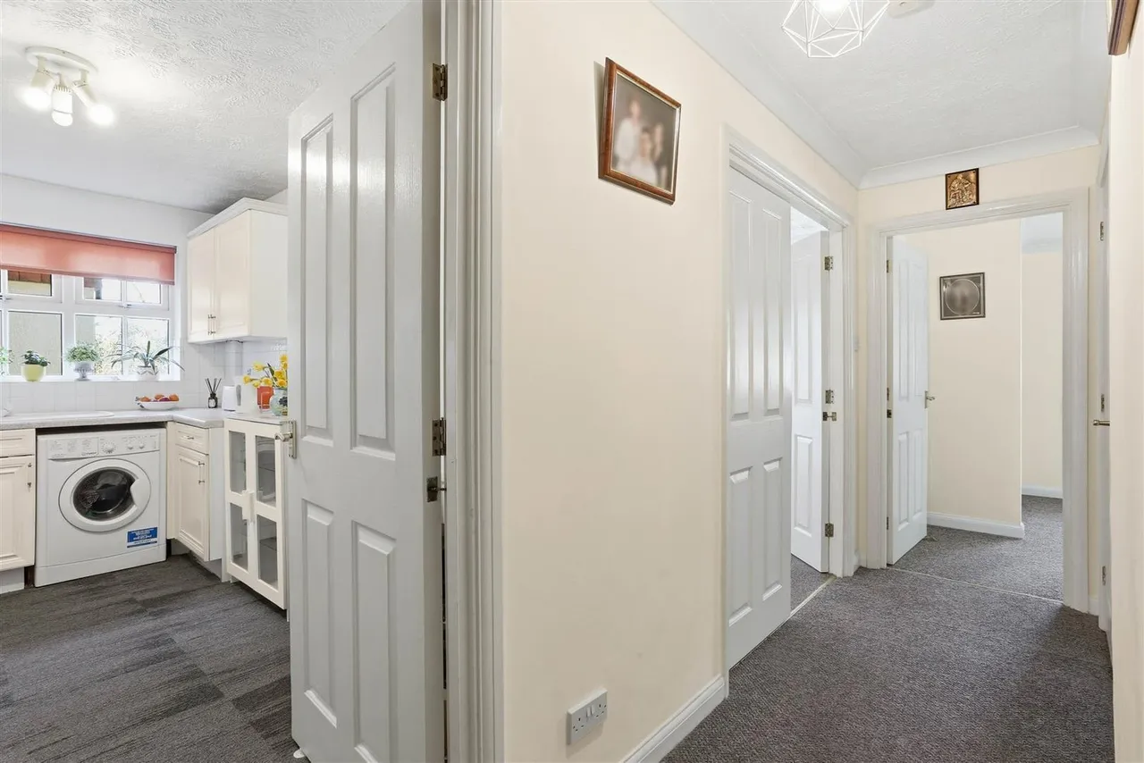 Hazel Way, Chipstead, Coulsdon, CR5 3PJ, photo 9